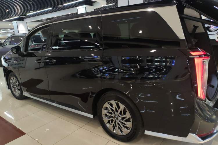 Used GAC Trumpchi Xiangwang M8 2025 Kunkun Series Max Luxury Cabin Exterior 3