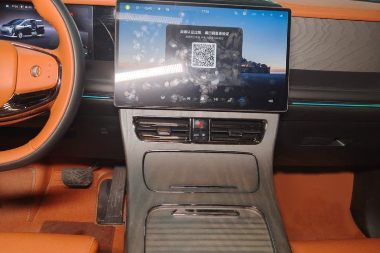 Used GAC Trumpchi Xiangwang M8 2025 Kunkun Series Ultra First-Class Cabin Interior 11