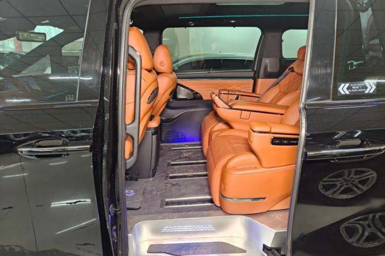 Used GAC Trumpchi Xiangwang M8 2025 Kunkun Series Ultra First-Class Cabin Interior 11