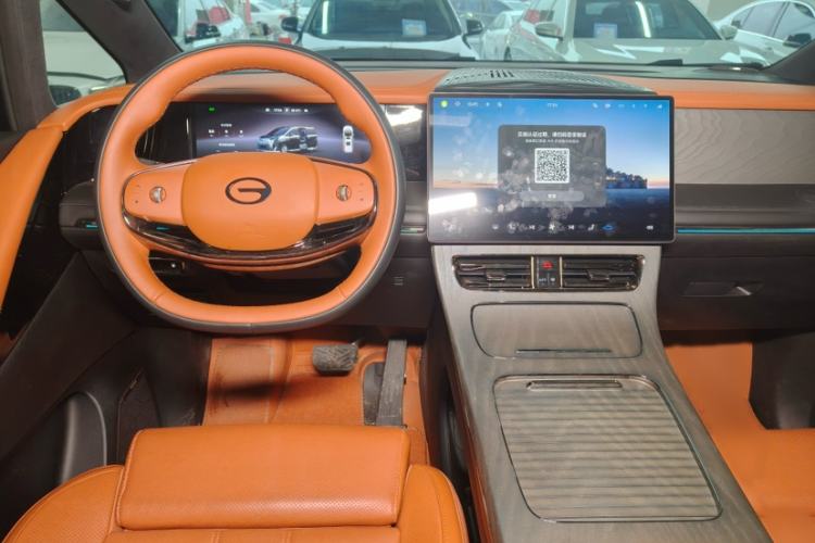 Used GAC Trumpchi Xiangwang M8 2025 Kunkun Series Ultra First-Class Cabin Interior 3