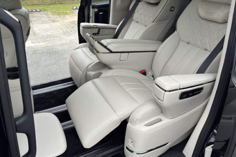 Used GAC Trumpchi Xiangwang M8 2025 Kunkun Series Ultra First-Class Cabin Interior 7