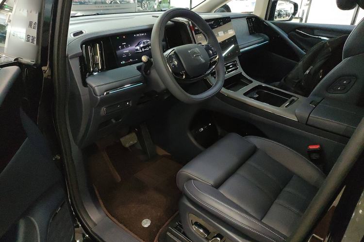 Used GAC Trumpchi Xiangwang M8 2025 Kunkun Series Max Luxury Cabin Left Front Seat