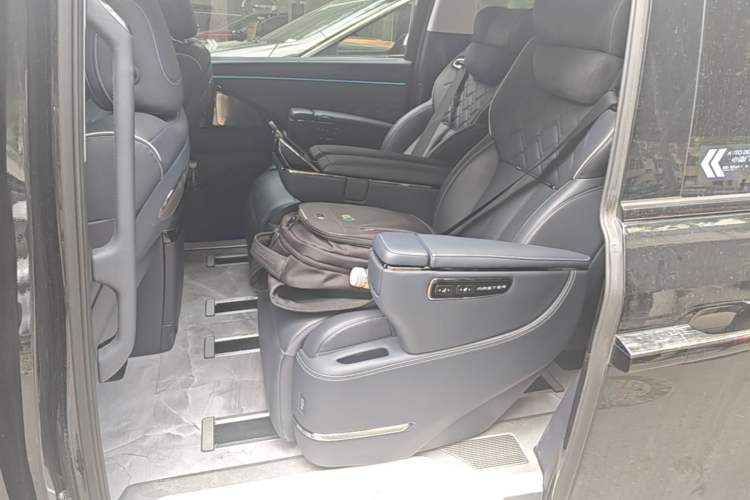 Used GAC Trumpchi Xiangwang M8 2025 Kunkun Series Ultra First-Class Cabin Left Rear Seat