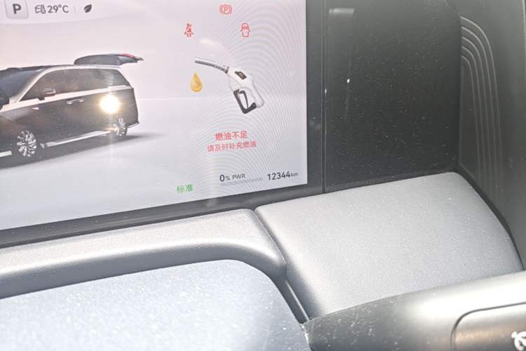 Used GAC Trumpchi Xiangwang M8 2025 Kunkun Series Ultra First-Class Cabin Odometer Close Up