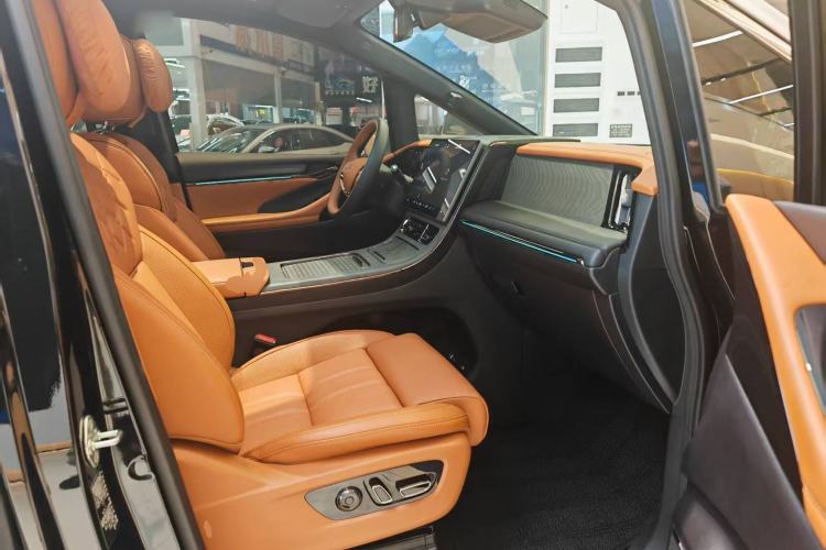 Used GAC Trumpchi Xiangwang M8 2025 Kunkun Series Ultra First-Class Cabin Right Front Seat
