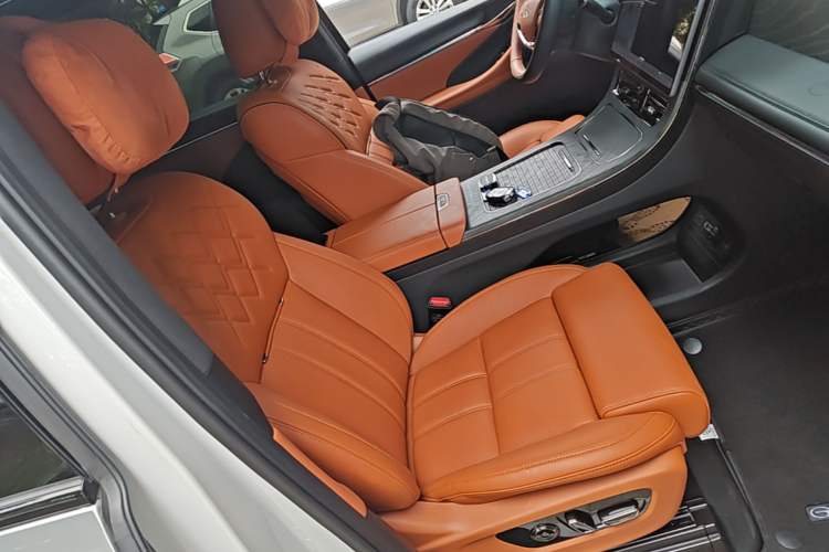 Used GAC Trumpchi Xiangwang M8 2025 Kunkun Series Ultra First-Class Cabin Right Front Seat