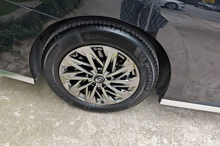 Used GAC Trumpchi Xiangwang M8 2025 Kunkun Series Ultra First-Class Cabin Right Rear Wheel Hub