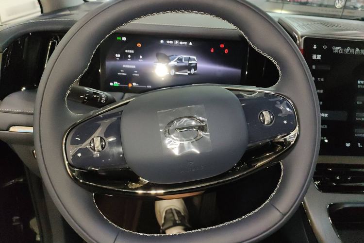 Used GAC Trumpchi Xiangwang M8 2025 Kunkun Series Max Luxury Cabin Steering Wheel