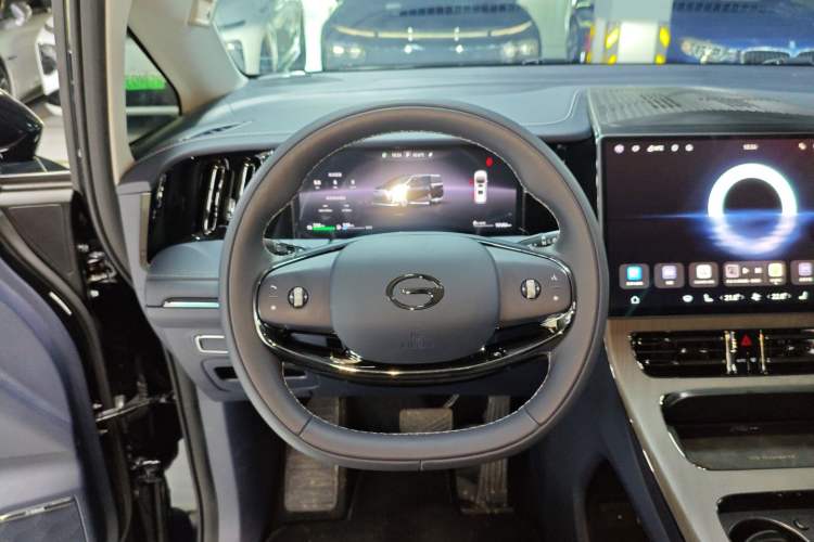 Used GAC Trumpchi Xiangwang M8 2025 Kunkun Series Max Luxury Cabin Steering Wheel