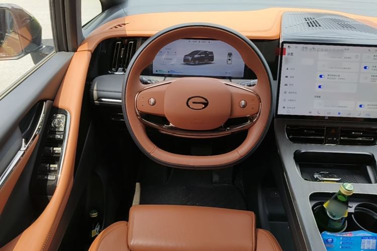 Used GAC Trumpchi Xiangwang M8 2025 Kunkun Series Ultra First-Class Cabin Steering Wheel