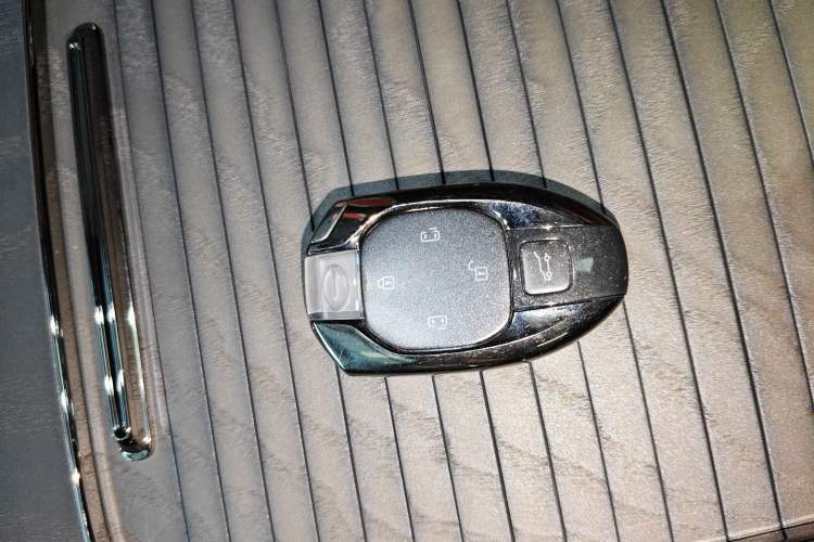 Used GAC Trumpchi Xiangwang M8 2025 Kunkun Series Ultra First-Class Cabin Vehicle Key