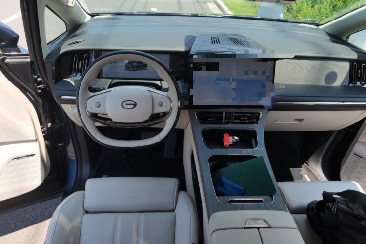 Used GAC Trumpchi Xiangwang M8 2025 Kunkun Series Ultra First-Class Cabin Center Console