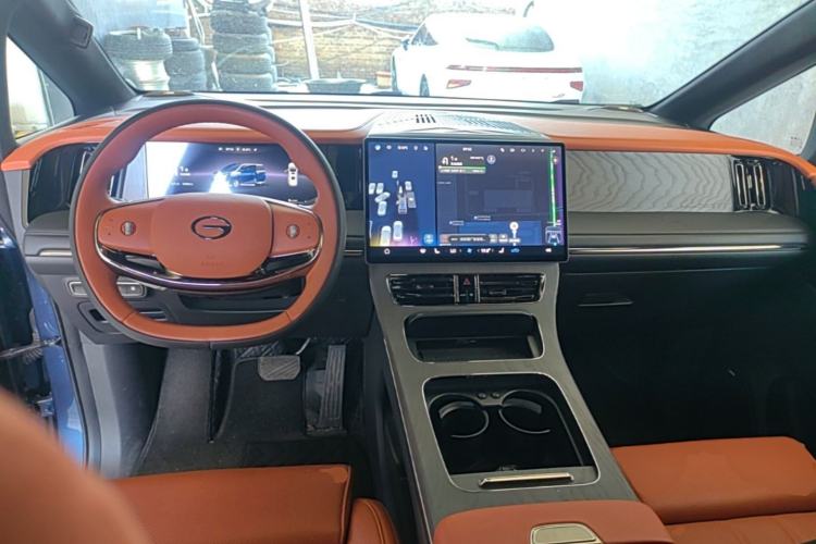 Used GAC Trumpchi Xiangwang M8 2025 Kunkun Series Ultra First-Class Cabin Center Console
