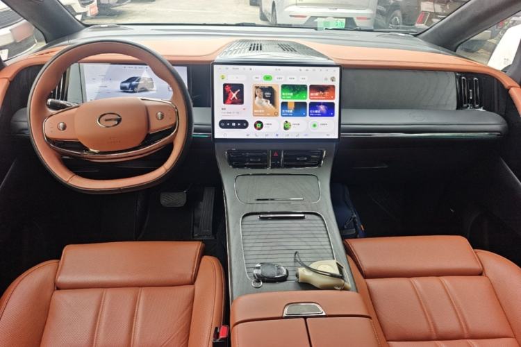Used GAC Trumpchi Xiangwang M8 2025 Kunkun Series Ultra First-Class Cabin Center Console