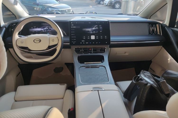 Used GAC Trumpchi Xiangwang M8 2025 Kunkun Series Ultra First-Class Cabin Center Console
