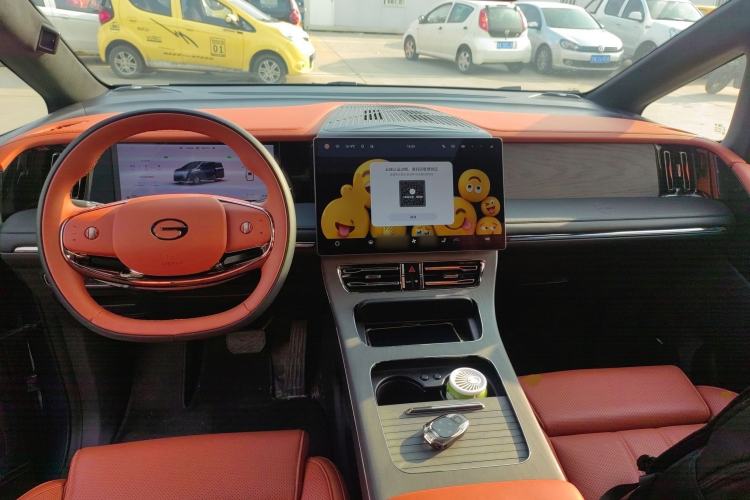 Used GAC Trumpchi Xiangwang M8 2025 Kunkun Series Ultra First-Class Cabin Center Console