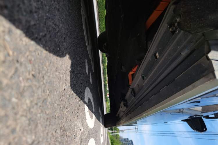 Used GAC Trumpchi Xiangwang M8 2025 Kunkun Series Ultra First-Class Cabin Chassis Rear Right
