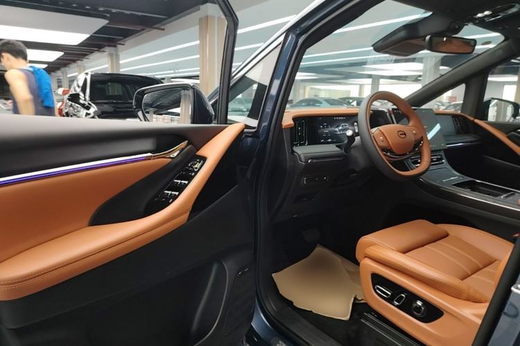 Used GAC Trumpchi Xiangwang M8 2025 Qiankun Series Pro Comfort Cabin Driver Seat