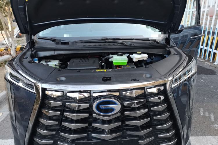 Used GAC Trumpchi Xiangwang M8 2025 Model HarmonyOS Cockpit Edition Engine Bay
