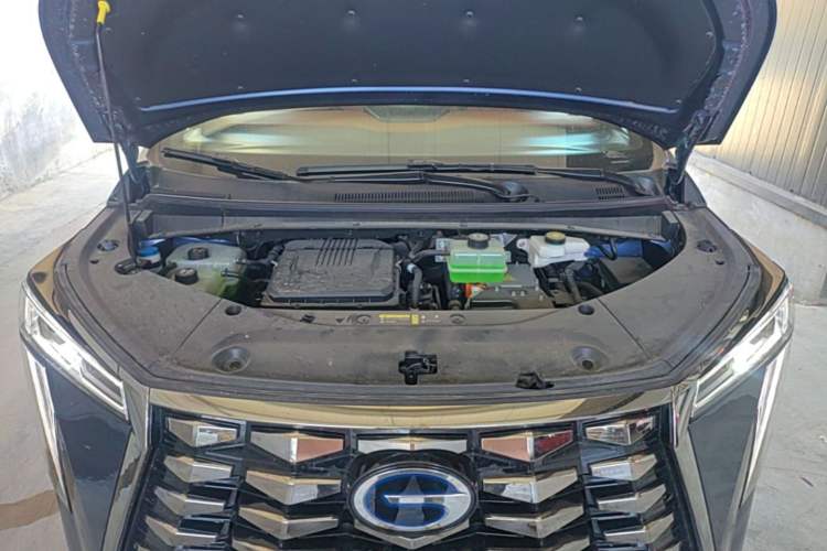 Used GAC Trumpchi Xiangwang M8 2025 Kunkun Series Ultra First-Class Cabin Engine Bay