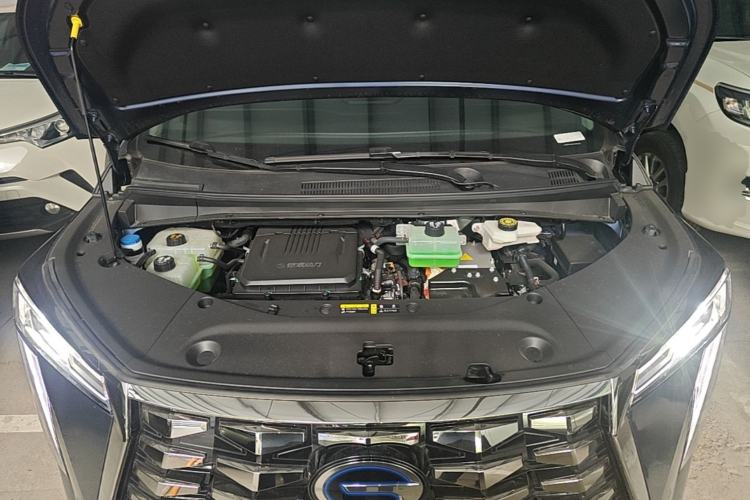 Used GAC Trumpchi Xiangwang M8 2025 Kunkun Series Ultra First-Class Cabin Engine Bay