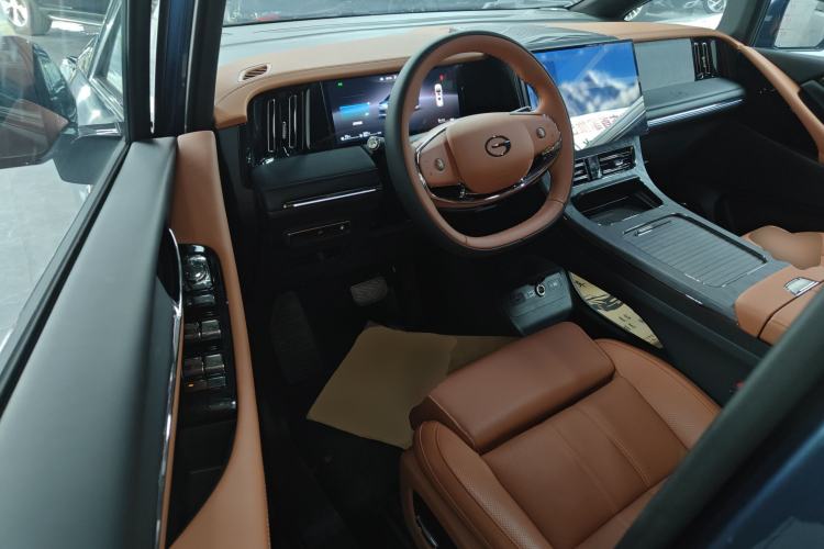 Used GAC Trumpchi Xiangwang M8 2025 Qiankun Series Pro Comfort Cabin Interior 3