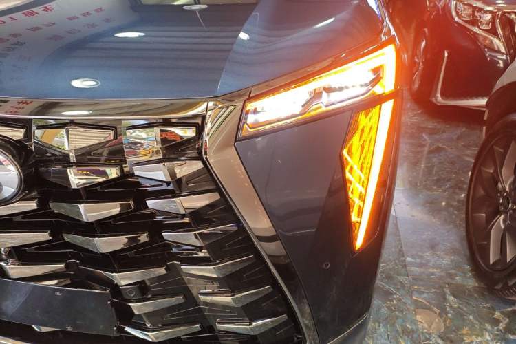 Used GAC Trumpchi Xiangwang M8 2025 Kunkun Series Ultra First-Class Cabin Left Front Headlight