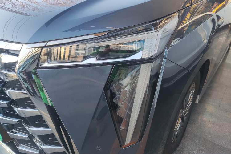 Used GAC Trumpchi Xiangwang M8 2025 Kunkun Series Ultra First-Class Cabin Left Front Headlight