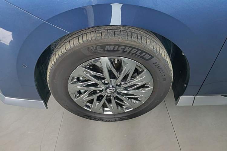 Used GAC Trumpchi Xiangwang M8 2025 Kunkun Series Ultra First-Class Cabin Left Front Wheel Hub