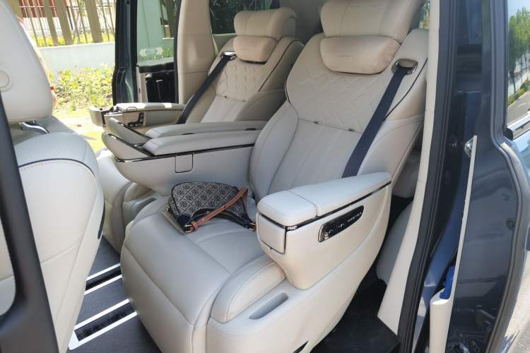 Used GAC Trumpchi Xiangwang M8 2025 Kunkun Series Ultra First-Class Cabin Left Rear Seat