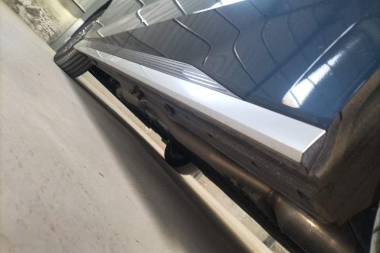 Used GAC Trumpchi Xiangwang M8 2025 Kunkun Series Ultra First-Class Cabin Left Side Sill