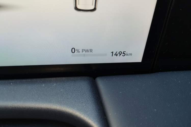 Used GAC Trumpchi Xiangwang M8 2025 Model HarmonyOS Cockpit Edition Odometer Close Up