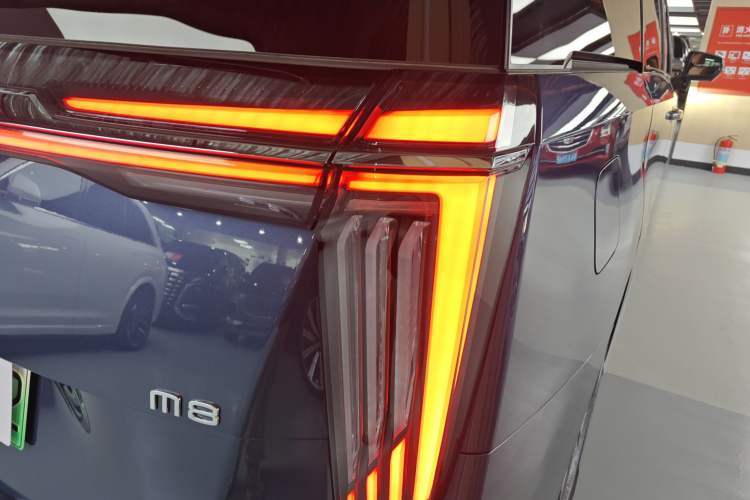 Used GAC Trumpchi Xiangwang M8 2025 Qiankun Series Pro Comfort Cabin Right Rear Taillight