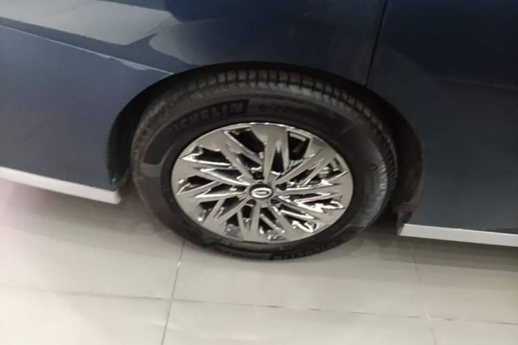 Used GAC Trumpchi Xiangwang M8 2025 Kunkun Series Ultra First-Class Cabin Right Rear Wheel Hub