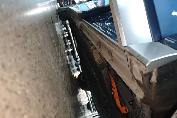 Used GAC Trumpchi Xiangwang M8 2025 Kunkun Series Ultra First-Class Cabin Right Side Sill