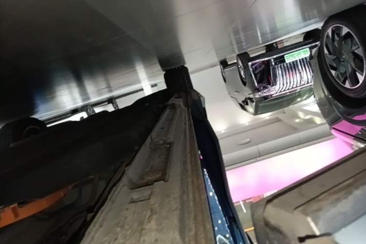 Used GAC Trumpchi Xiangwang M8 2025 Kunkun Series Ultra First-Class Cabin Right Side Sill
