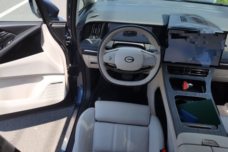 Used GAC Trumpchi Xiangwang M8 2025 Kunkun Series Ultra First-Class Cabin Steering Wheel