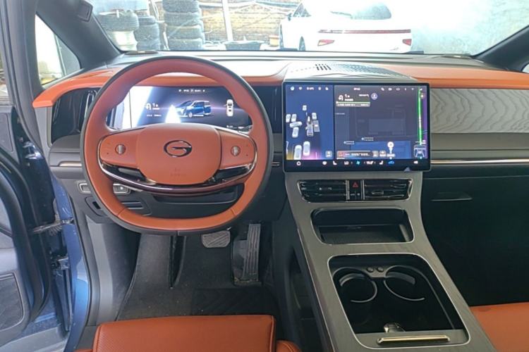 Used GAC Trumpchi Xiangwang M8 2025 Kunkun Series Ultra First-Class Cabin Steering Wheel
