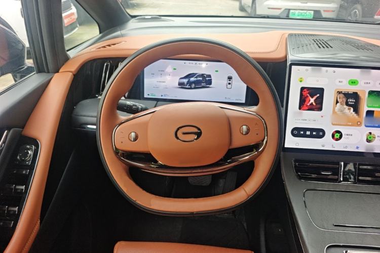 Used GAC Trumpchi Xiangwang M8 2025 Kunkun Series Ultra First-Class Cabin Steering Wheel