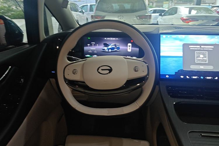 Used GAC Trumpchi Xiangwang M8 2025 Kunkun Series Ultra First-Class Cabin Steering Wheel