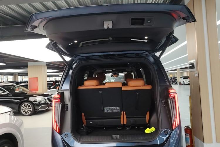Used GAC Trumpchi Xiangwang M8 2025 Qiankun Series Pro Comfort Cabin Trunk