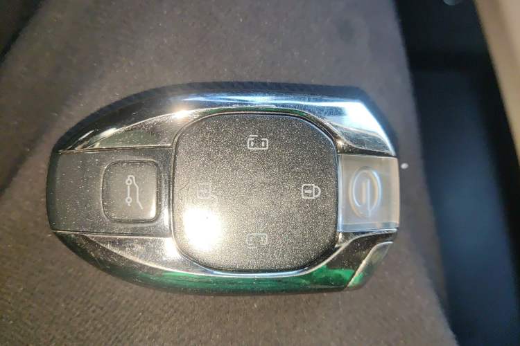 Used GAC Trumpchi Xiangwang M8 2025 Kunkun Series Ultra First-Class Cabin Vehicle Key