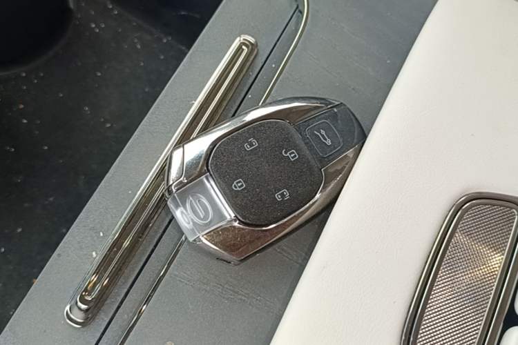 Used GAC Trumpchi Xiangwang M8 2025 Kunkun Series Ultra First-Class Cabin Vehicle Key