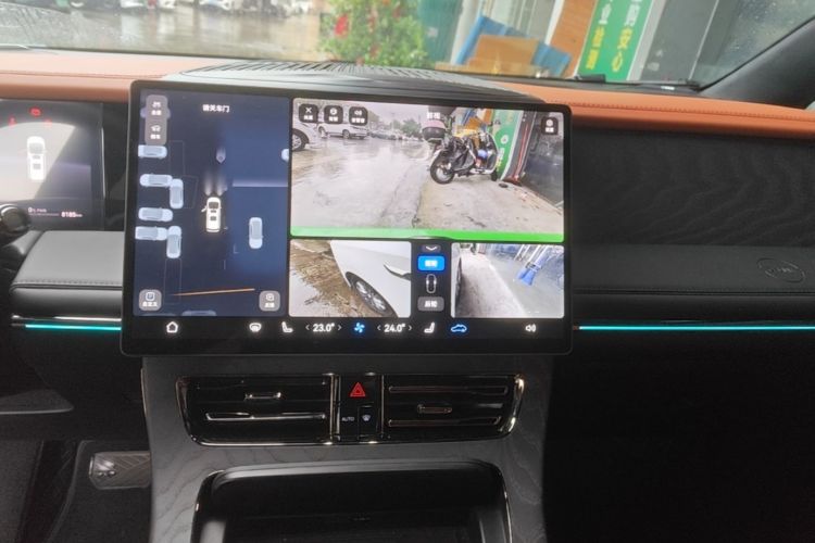 Used GAC Trumpchi Xiangwang M8 2025 Kunkun Series Ultra First-Class Cabin Audio And AC Panel