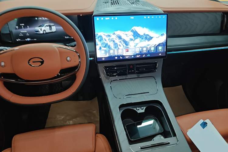 Used GAC Trumpchi Xiangwang M8 2025 Kunkun Series Ultra First-Class Cabin Audio And AC Panel