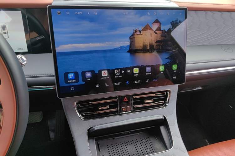Used GAC Trumpchi Xiangwang M8 2025 Qiankun Series Pro Comfort Cabin Audio And AC Panel