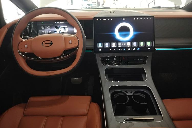 Used GAC Trumpchi Xiangwang M8 2025 Kunkun Series Ultra First-Class Cabin Center Console