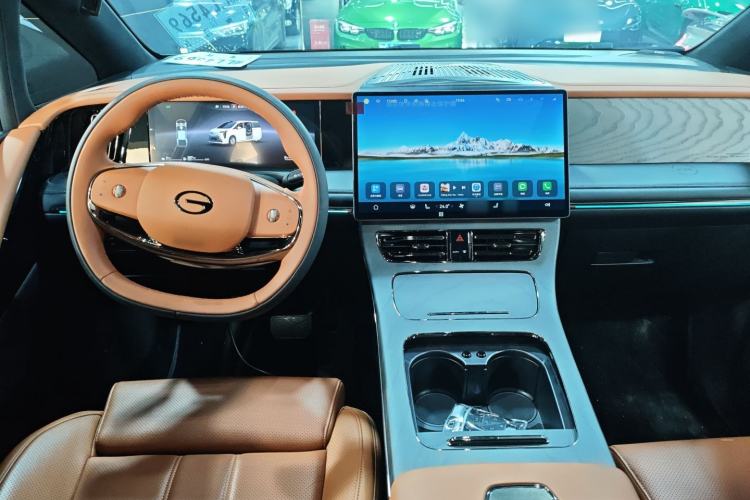Used GAC Trumpchi Xiangwang M8 2025 Kunkun Series Ultra First-Class Cabin Center Console