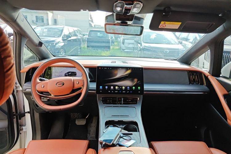 Used GAC Trumpchi Xiangwang M8 2025 Kunkun Series Ultra First-Class Cabin Center Console