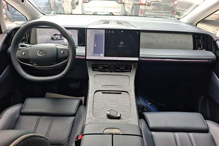 Used GAC Trumpchi Xiangwang M8 2025 Kunkun Series Ultra First-Class Cabin Center Console